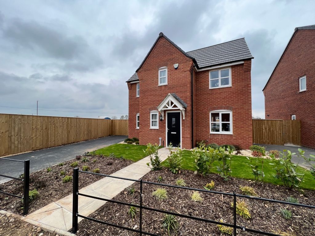 3 bed detached house to rent in Lawson Road, Bolsover, Chesterfield