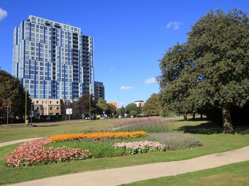 K D Tower, Cotterells, Hemel Hempstead, Hertfordshire HP1  