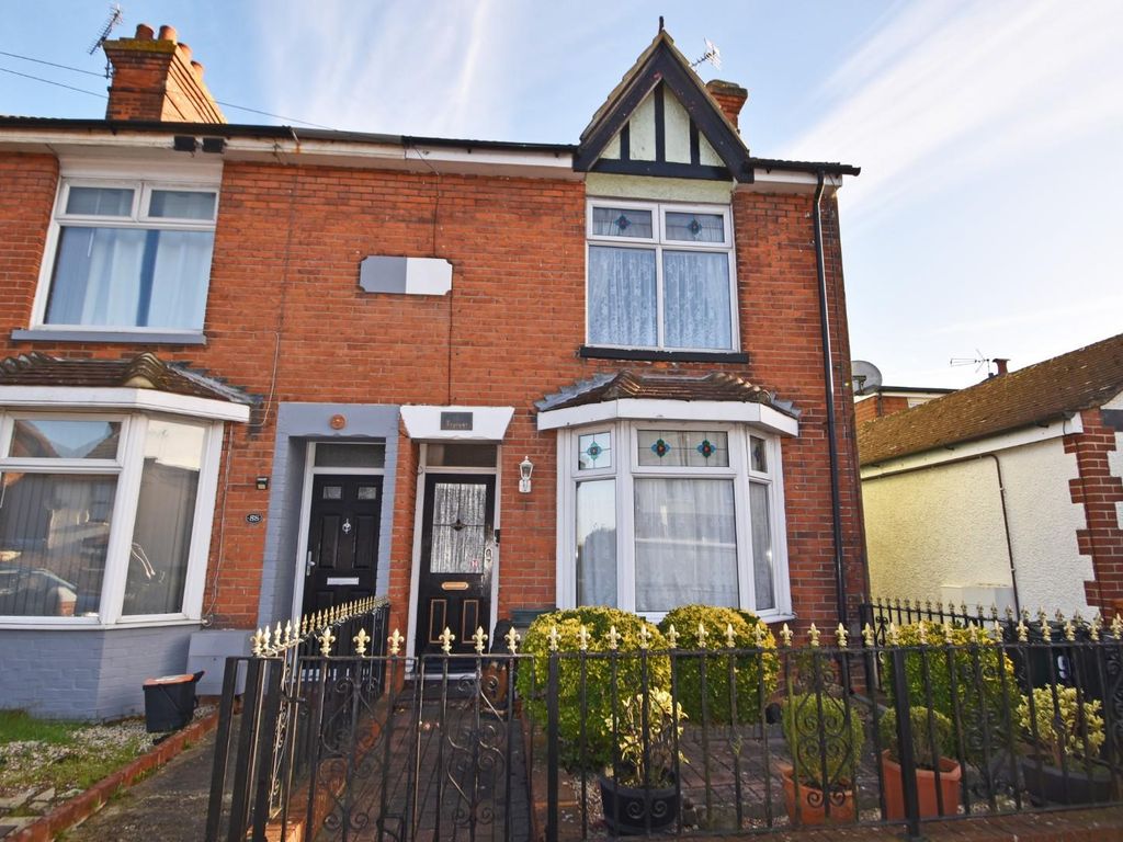 3 bed end terrace house for sale in Canterbury Road, Willesborough