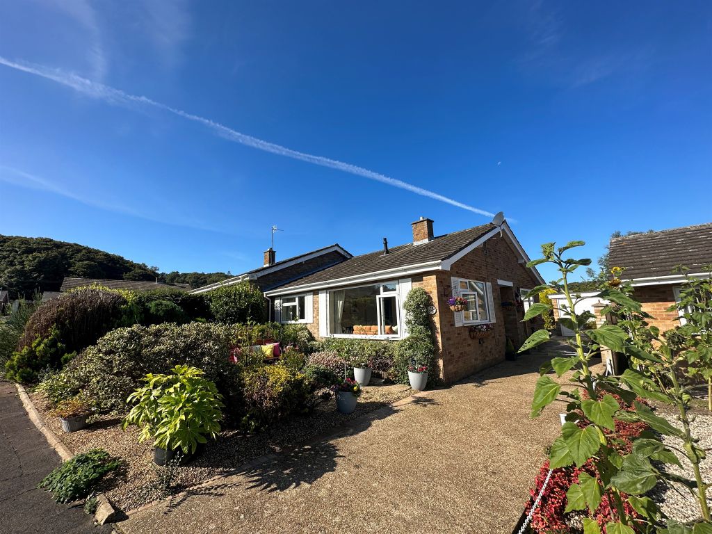 2 bed semidetached bungalow for sale in Bracken Avenue, Overstrand, Cromer NR27, £360,000 Zoopla