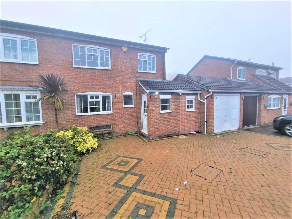 3 bed semidetached house for sale in Birchfields Avenue, Leeds, West