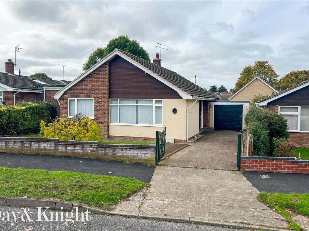 3 bed detached bungalow for sale in Newland Avenue, Worlingham, Beccles NR34 Zoopla
