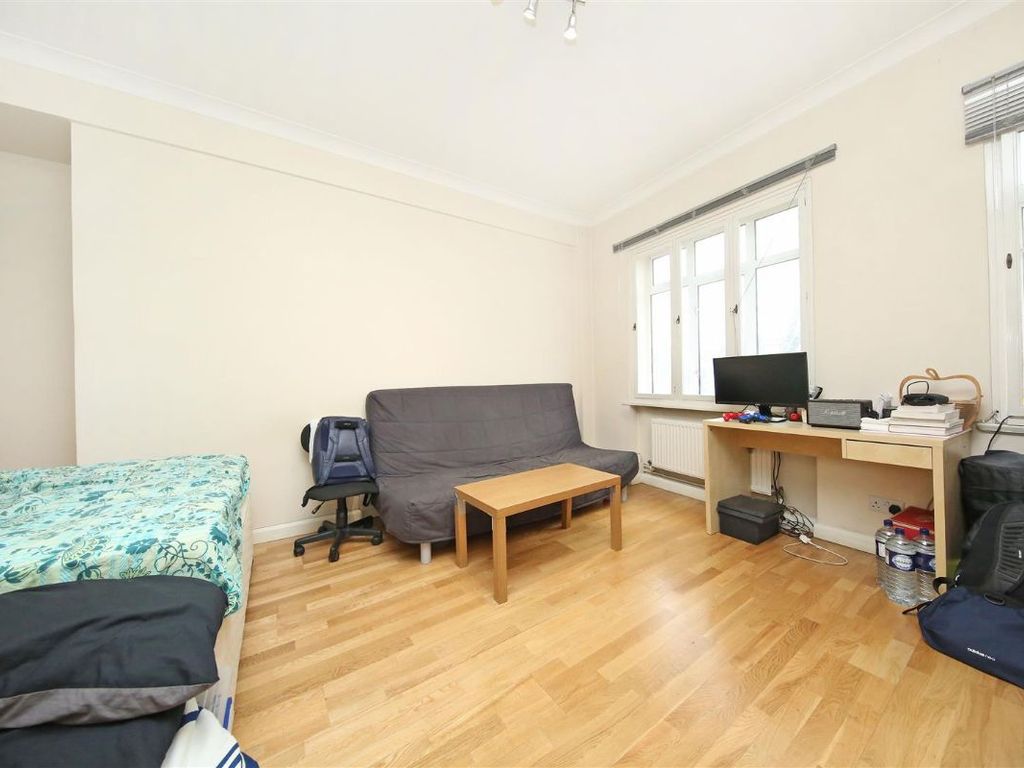 Studio to rent in Euston Road, London NW1 Zoopla