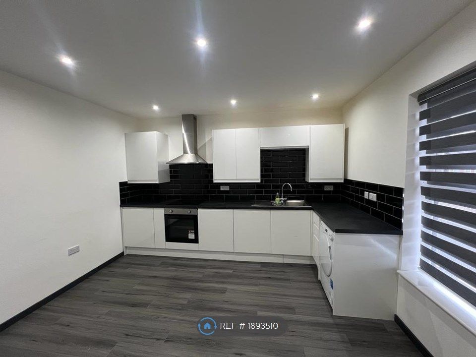 1 bed flat to rent in Oswald Road, Scunthorpe DN15, £500 pcm Zoopla