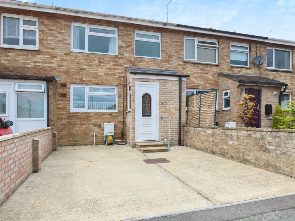 3 bed terraced house for sale in Millfield, Creekmoor, Poole, Dorset