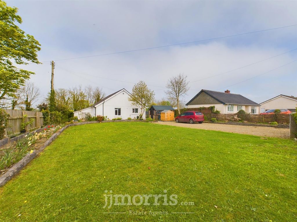 3 bed detached bungalow for sale in Beulah, Newcastle Emlyn SA38, £
