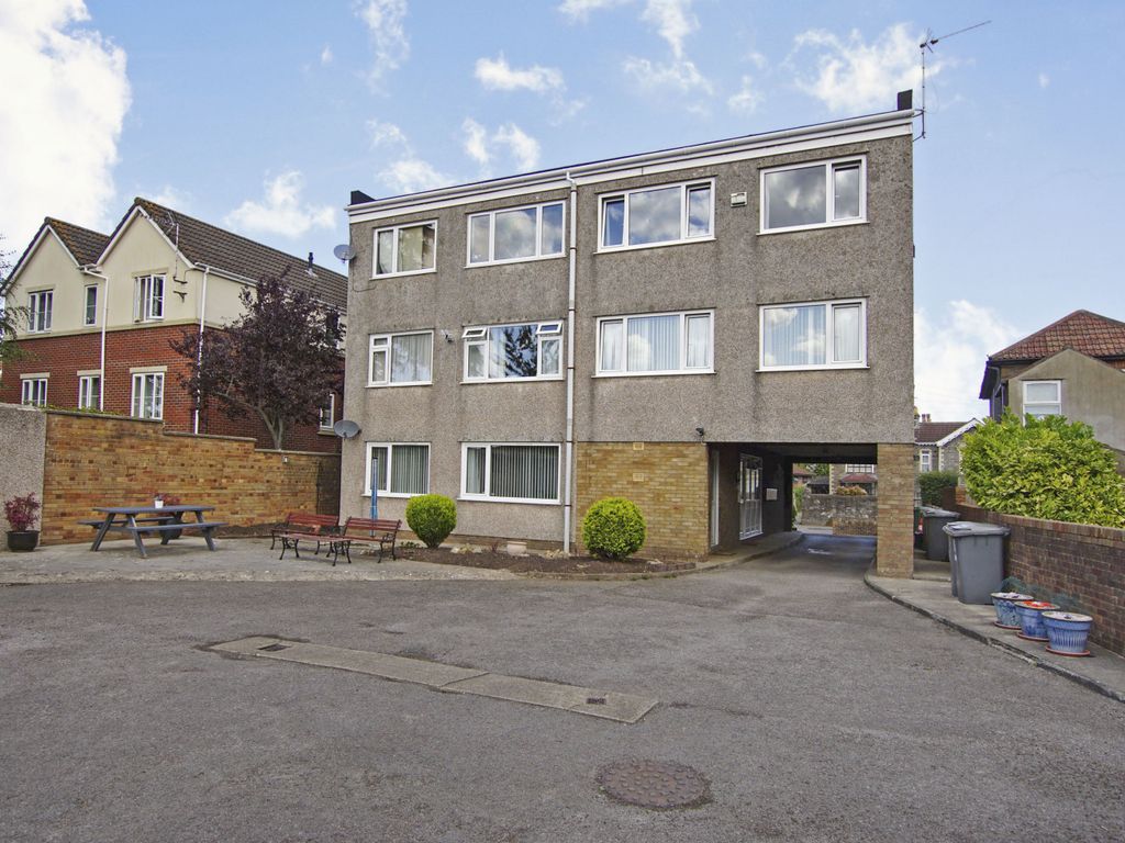 2 bed flat for sale in High Street, Staple Hill, Bristol BS16 Zoopla