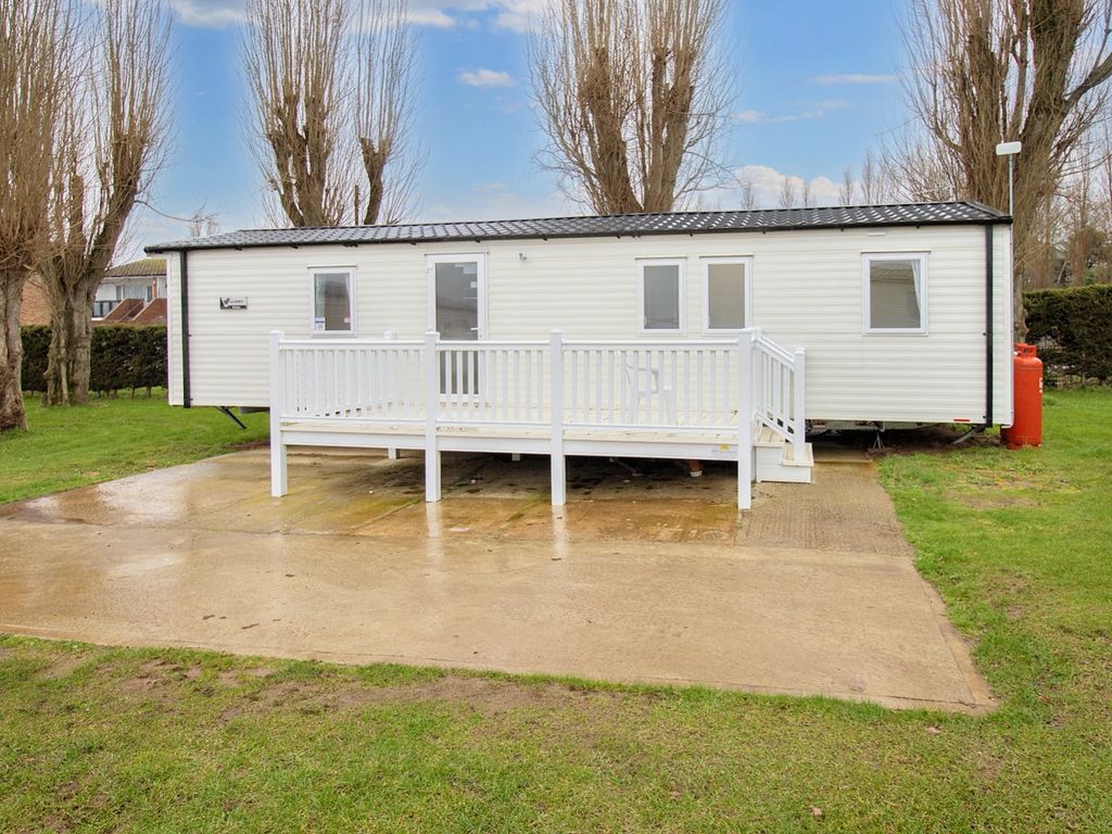 3 bed mobile/park home for sale in Manor Park Caravan Site, Manor Road