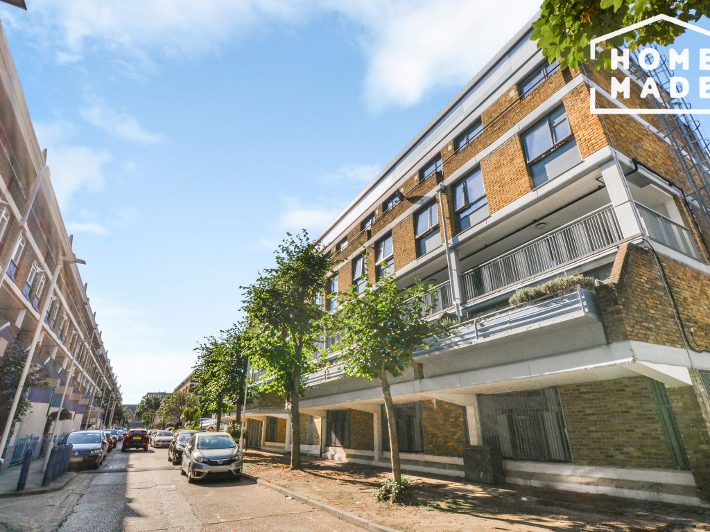 3 bed to rent in Aytoun Road, Brixton SW9, £3,100 pcm Zoopla