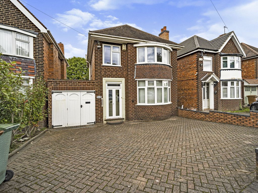 3 bed linkdetached house for sale in Delves Crescent, Walsall WS5 Zoopla