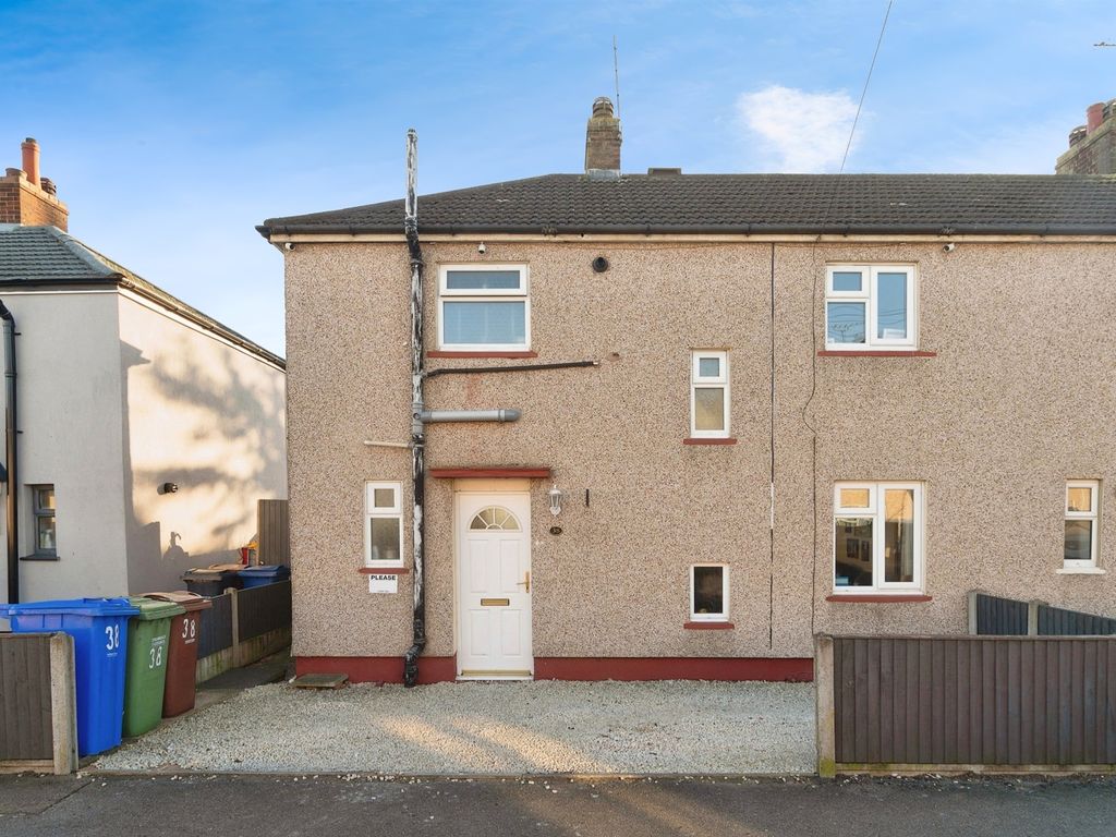 3 bed end terrace house for sale in Dickens Avenue, Tilbury RM18, £