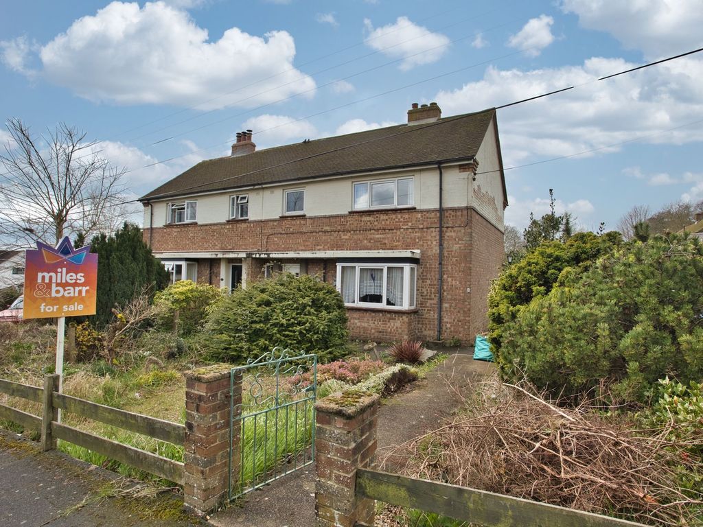 3 bed semidetached house for sale in Siberts Close, Shepherdswell CT15