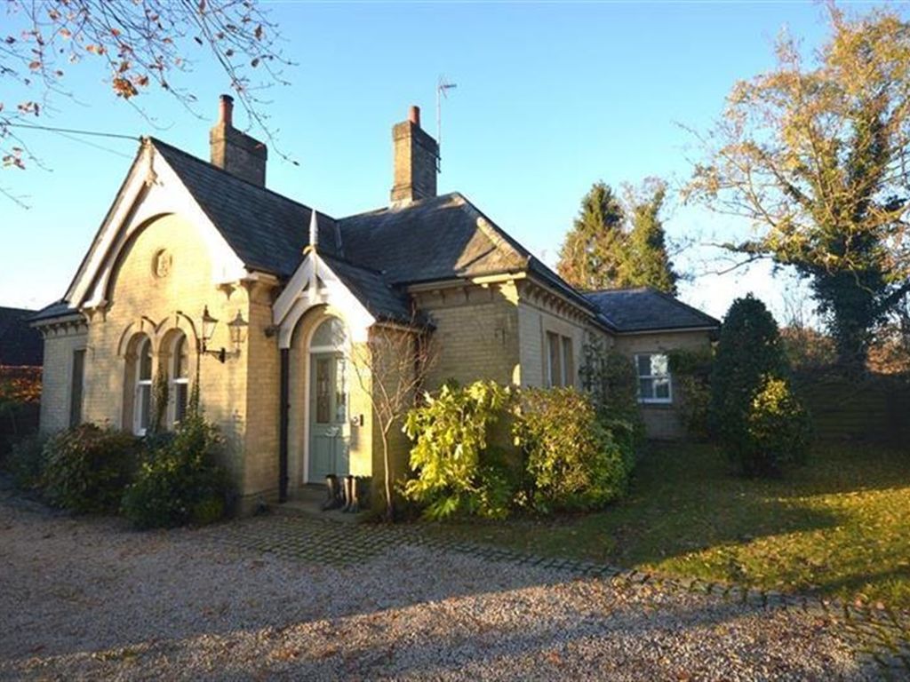 3 bed detached house for sale in Halstead Road, Gosfield, Gosfield CO9, £695,000 Zoopla