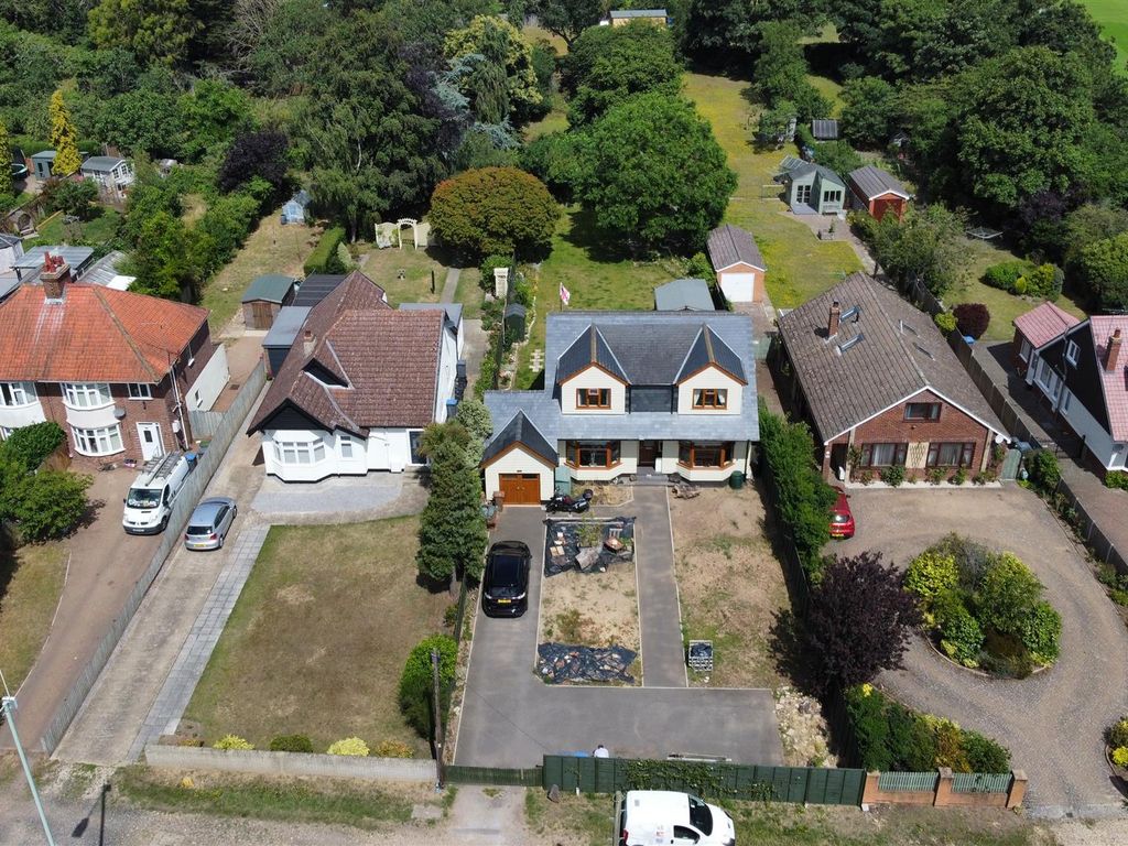 4 bed property for sale in Woodbridge Road, Rushmere St. Andrew, Ipswich IP4 Zoopla