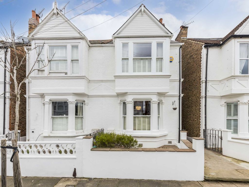 4 bed semidetached house for sale in Graham Road, London W4, £