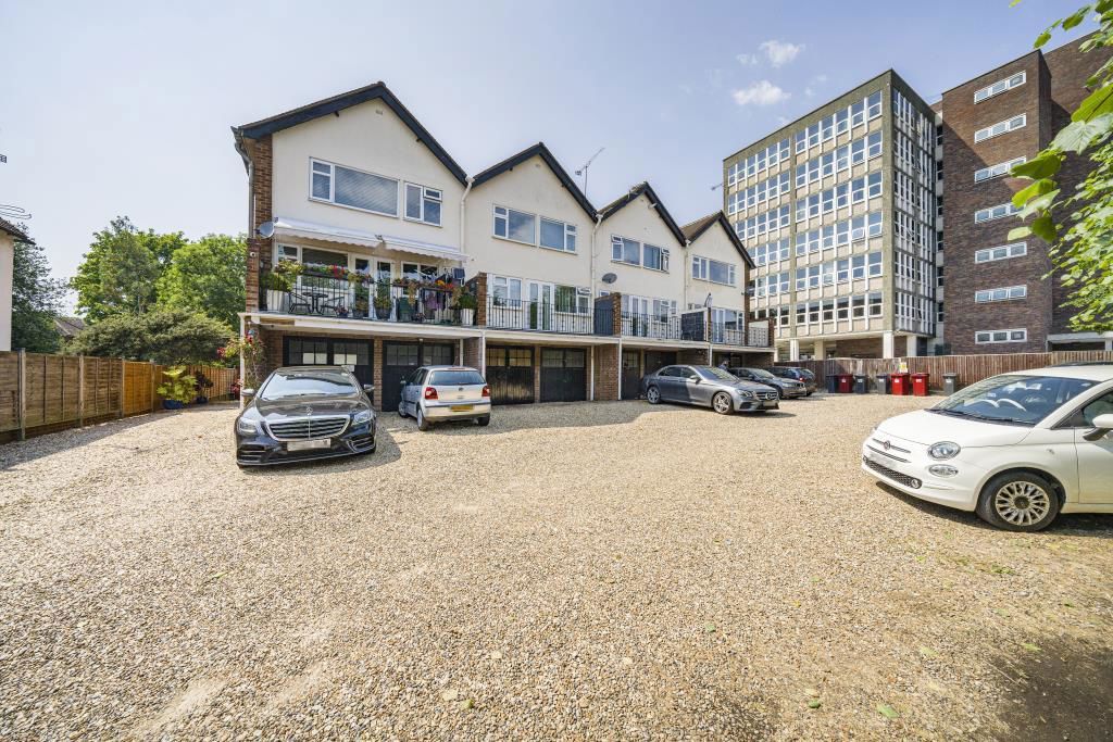 3 bed for sale in Yew Tree Road, Slough SL1, £250,000 Zoopla