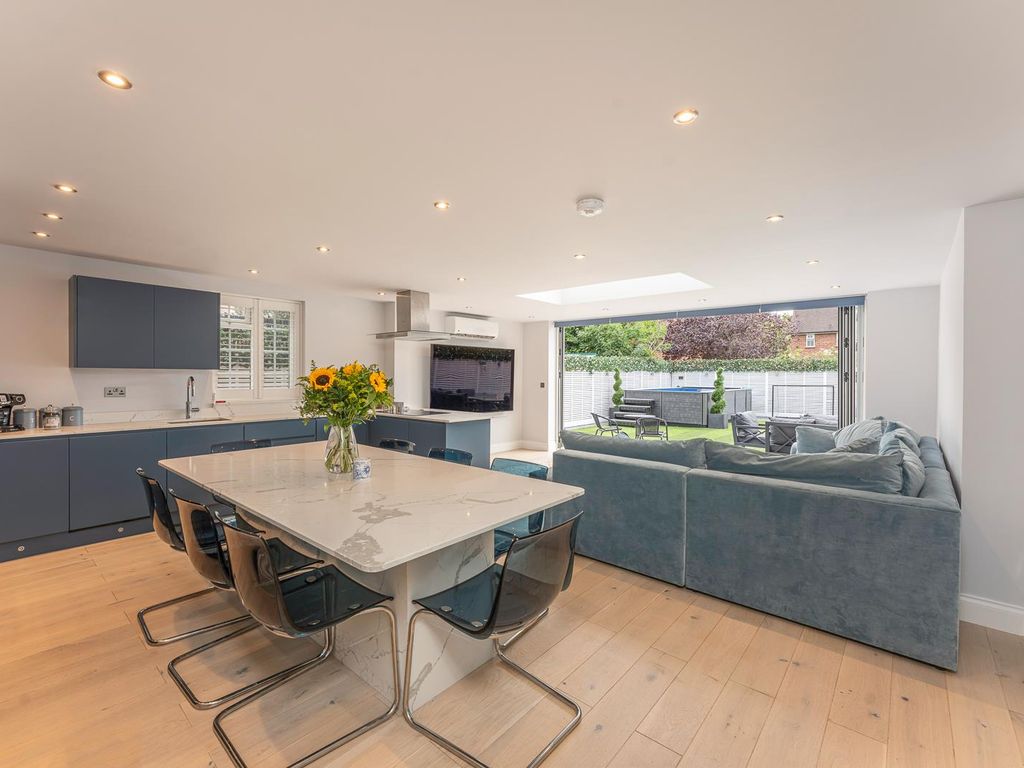 4 bed property for sale in Hillcrest Road, Shenley, Radlett WD7, £