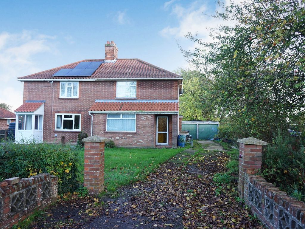 3 bed semidetached house for sale in Globe Close, Denton, Harleston IP20 Zoopla