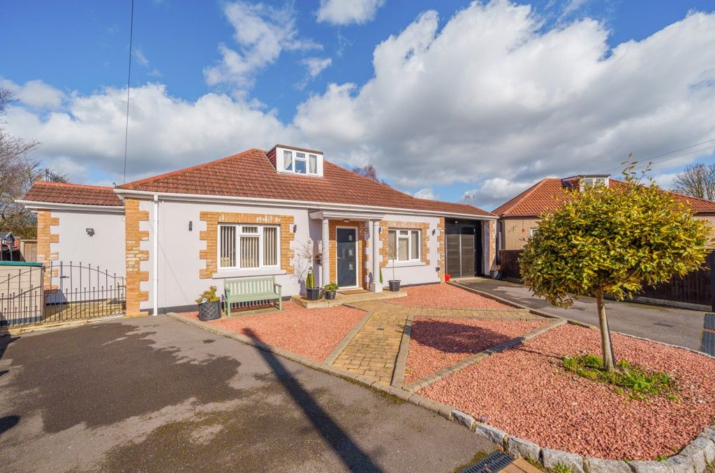 3 bed bungalow for sale in Hawthorn Drive, Denham, Uxbridge UB9 Zoopla