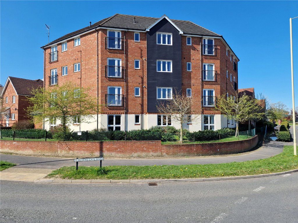 2 bed flat for sale in Hornchurch Square, Farnborough, Hampshire GU14 Zoopla