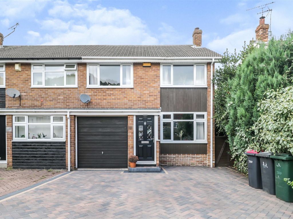 3 bed semidetached house for sale in Darwynn Avenue, Swinton