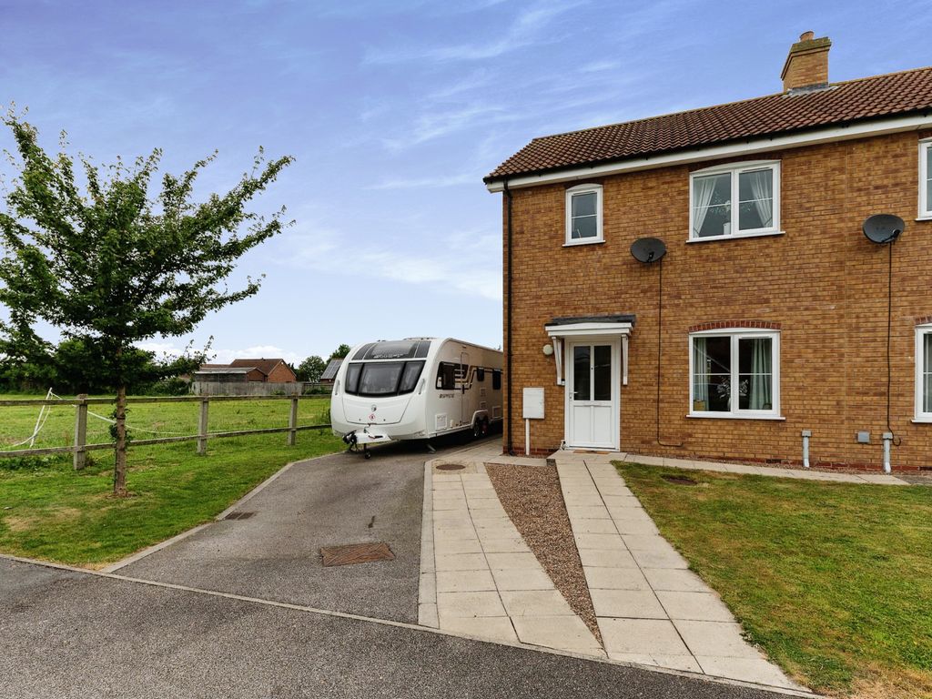 2 bed semidetached house for sale in Salters Close, Marshchapel