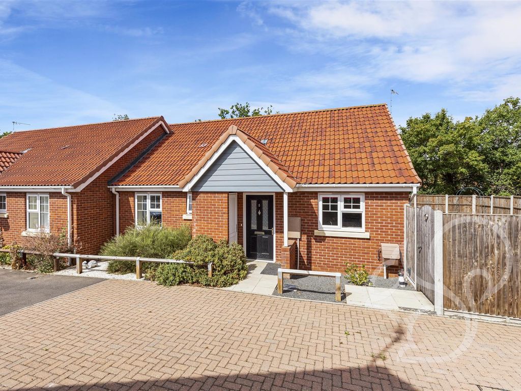 2 bed semidetached bungalow for sale in Horseshoe Close, Combs