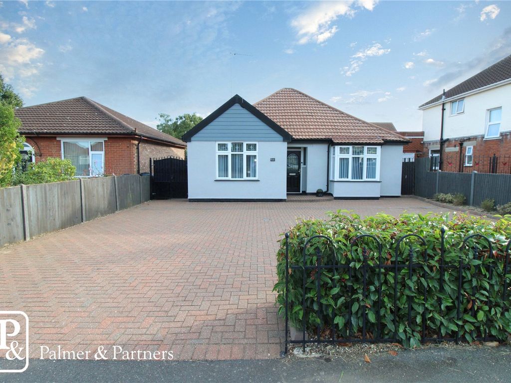 2 bed bungalow for sale in Foxhall Road, Ipswich, Suffolk IP3, £350,000