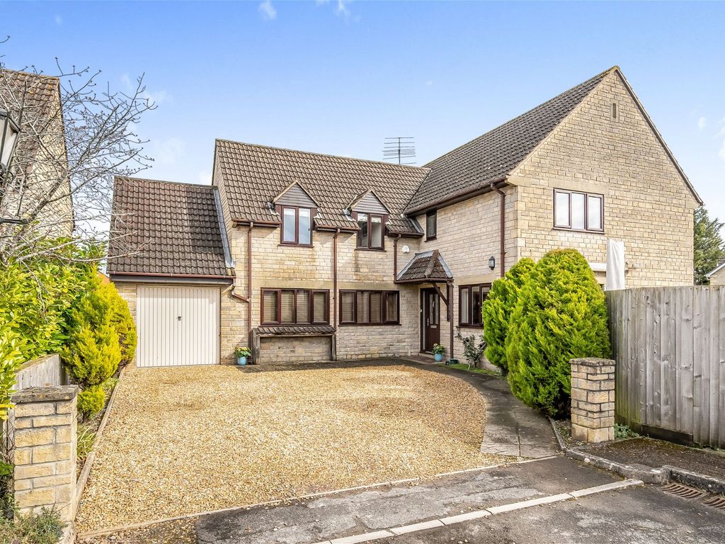 5 bed detached house for sale in Oakwood Drive, Melksham SN12, £625,000