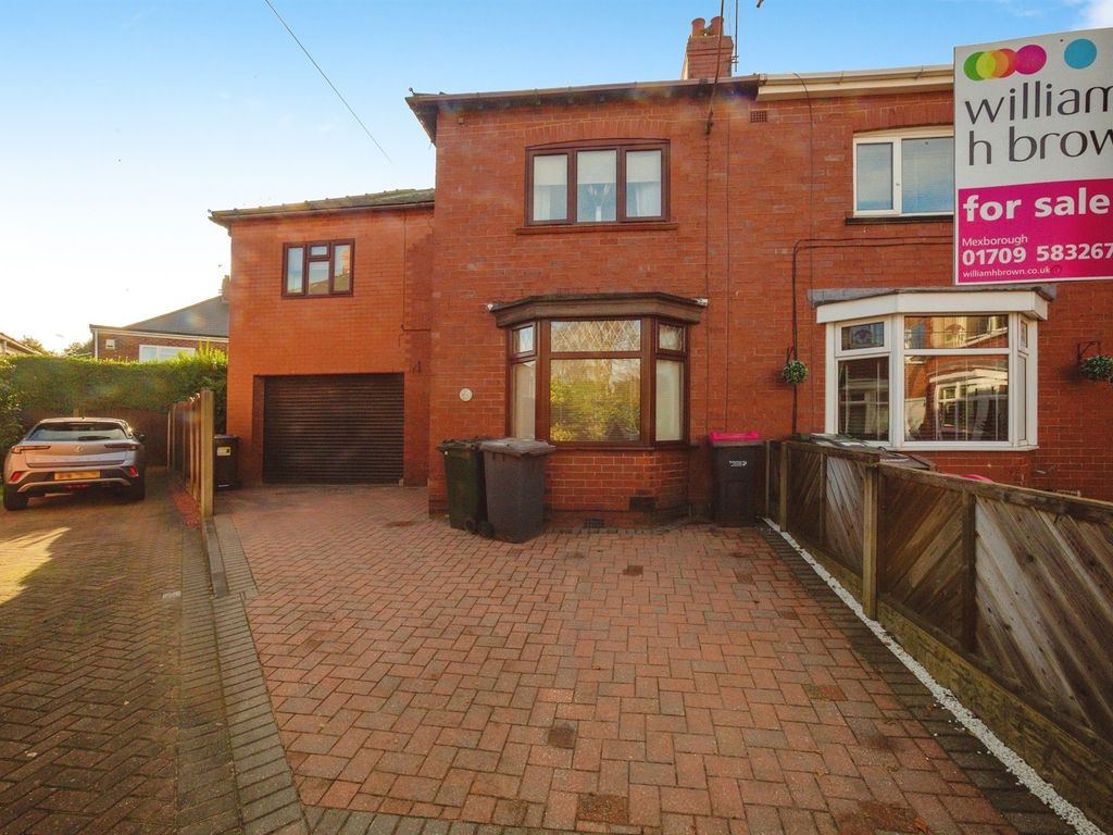 3 bed detached house for sale in Woodland Grove, WathUponDearne