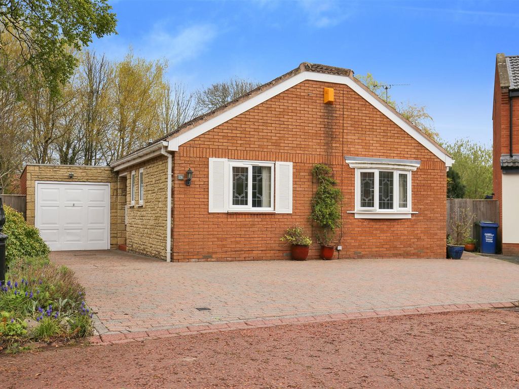 2 bed detached bungalow for sale in Whitebridge Close, Gosforth