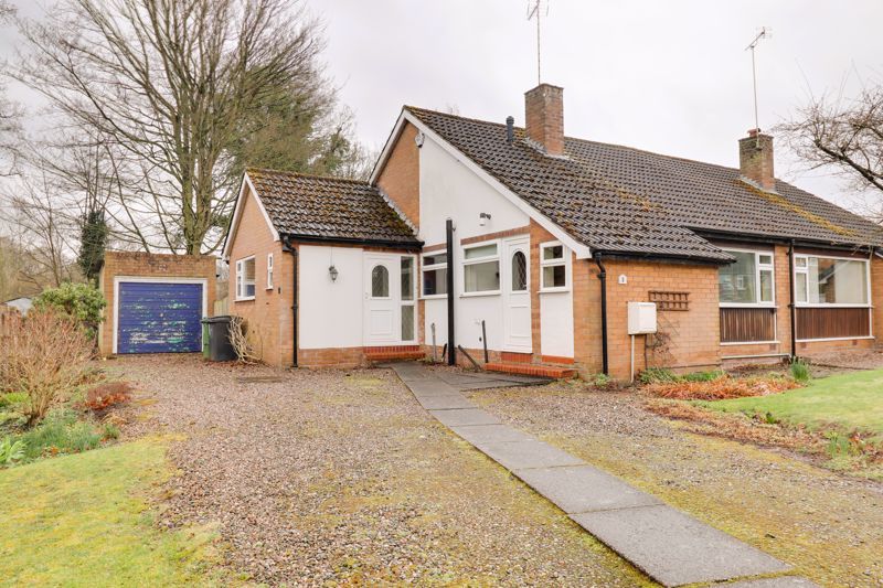 3 bed bungalow for sale in Summerhill Gardens, Market Drayton