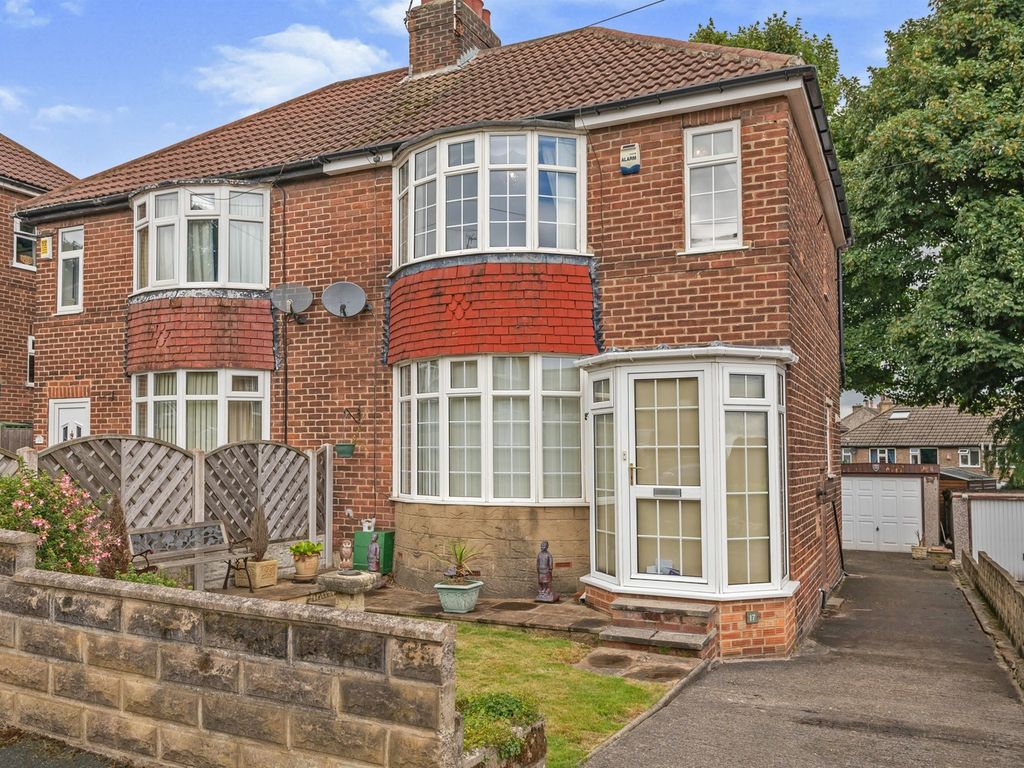 3 bed semidetached house for sale in Woodlands Park Road, Pudsey LS28