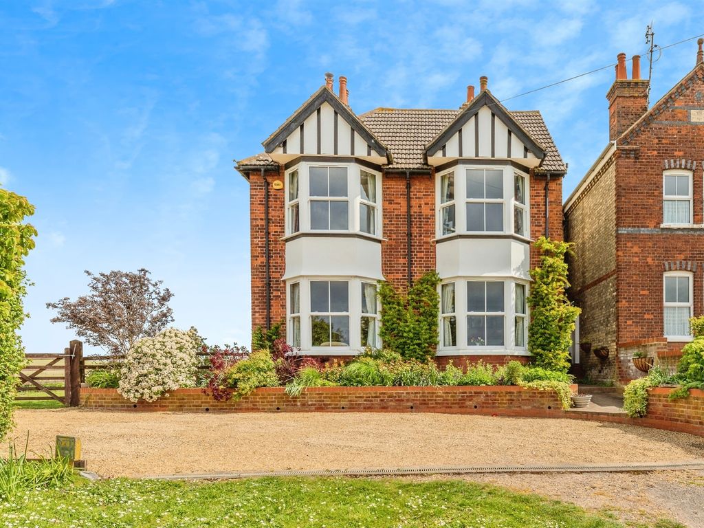 4 bed detached house for sale in North Road, Baldock SG7, £850,000 Zoopla