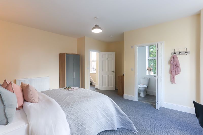 Room to rent in Belgrave Road, Gloucester GL1 Zoopla