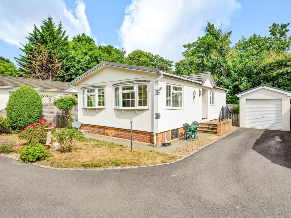 2 bed property for sale in The Elms, Warfield Park, Berkshire RG42 Zoopla