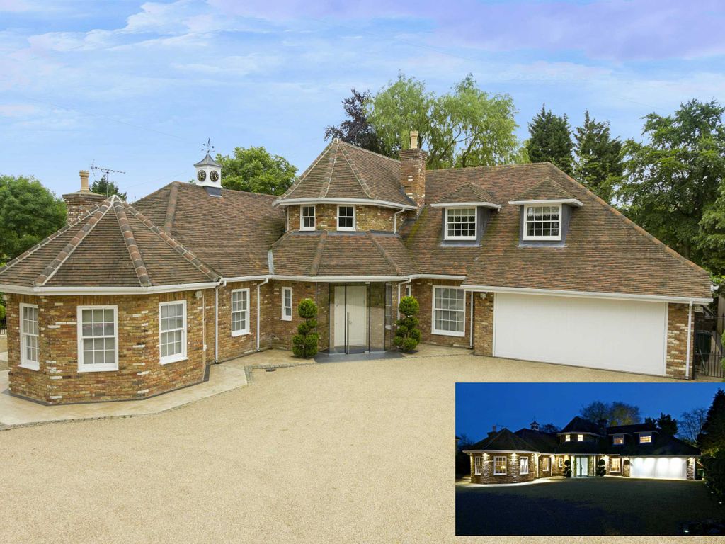 4 bed detached house to rent in Rowley Green Road, Arkley