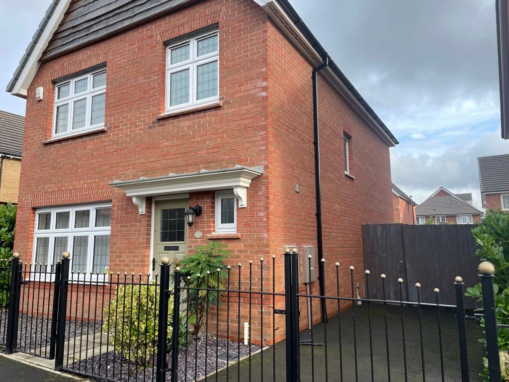 3 bed detached house to rent in Elmwood Grove, Blackley M9, £1,500 pcm