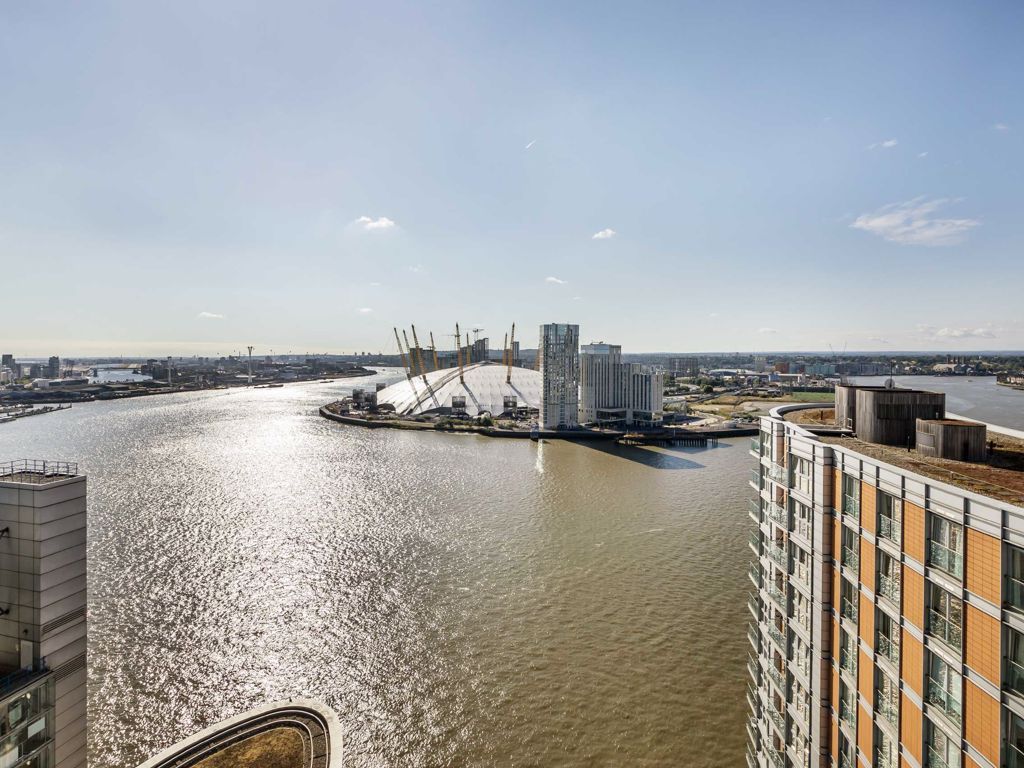 2 bed flat for sale in Fairmont Avenue, London E14 Zoopla