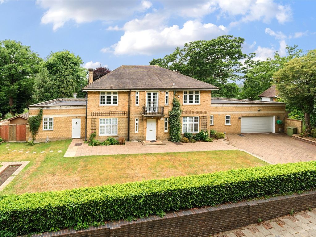 6 bed detached house for sale in Oakleigh Park Avenue, Chislehurst BR7