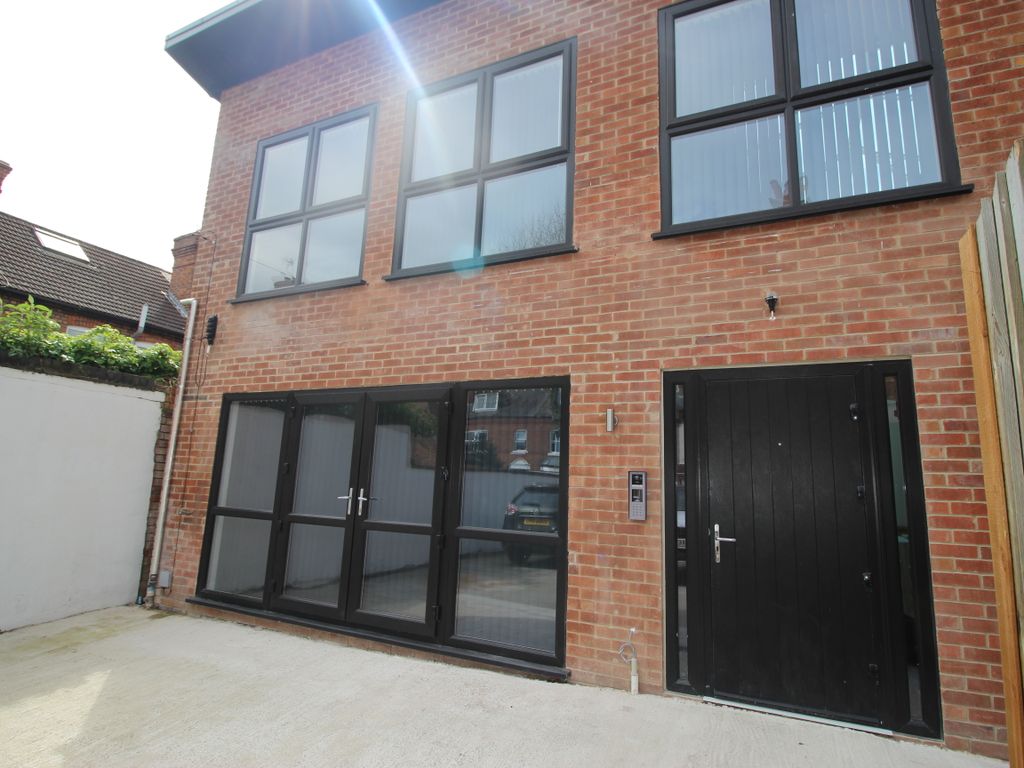 Room to rent in Imperial Road, Beeston, Nottingham NG9, £675 pcm Zoopla