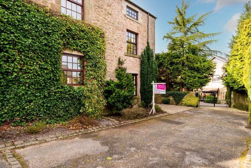 4 bed end terrace house for sale in Parke Mews, Withnell, Chorley PR6