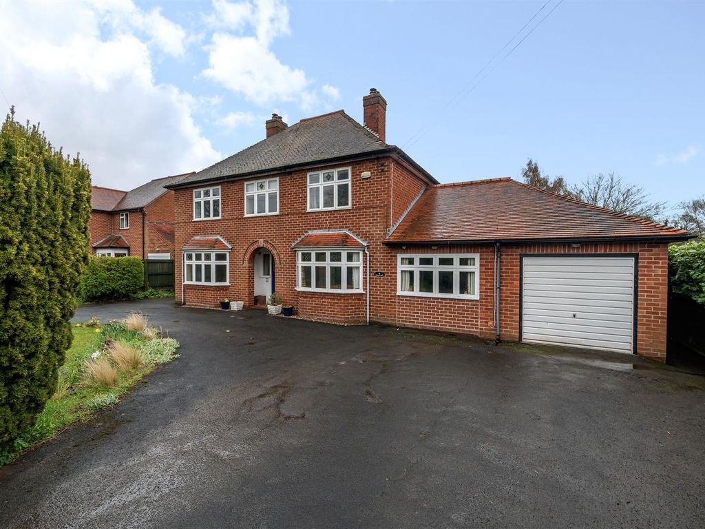 4 bed detached house for sale in Barons Cross Road, Leominster