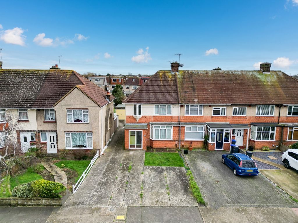 3 bed end terrace house for sale in Goldsmith Road, Worthing, West Sussex BN14, £435,000 Zoopla