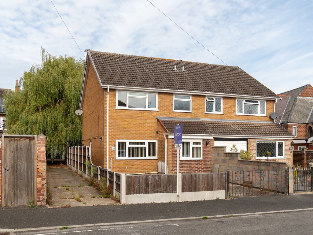 3 bed semidetached house for sale in Sidney Street, Long Eaton NG10, £