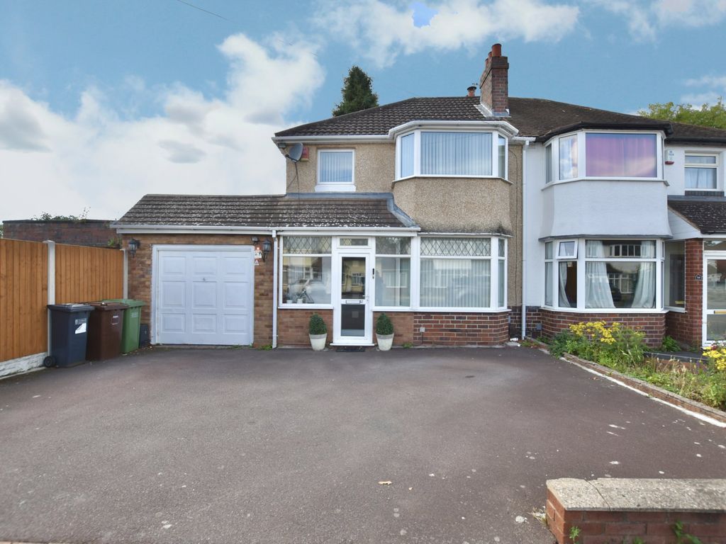 3 bed semidetached house for sale in Castle Lane, Solihull B92, £