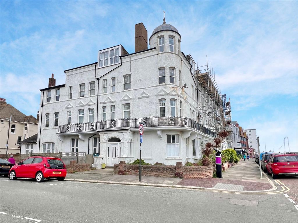 2 bed flat for sale in Albany Mansions, Marina, Bexhill-On-Sea TN40, £ ...
