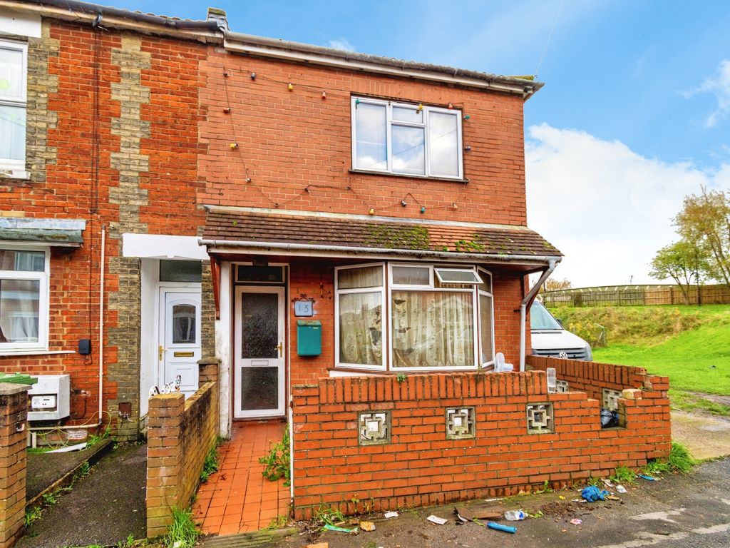 3 bed terraced house for sale in Northumberland Road, Southampton