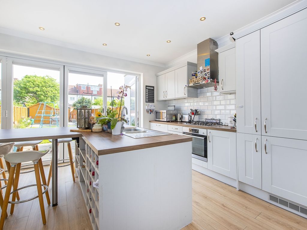 3 bed terraced house to rent in St. James Road, Mitcham CR4 Zoopla