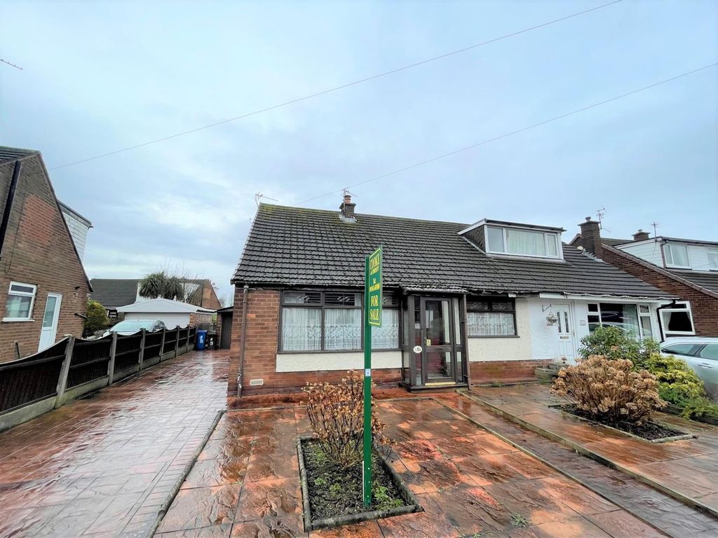 3 bed semidetached house for sale in Belmont Avenue, Atherton